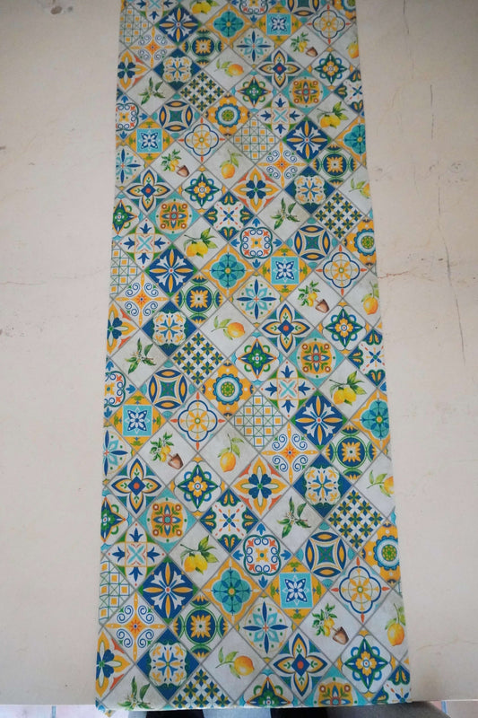 camino de mesa estampa azulejos italianos con limones